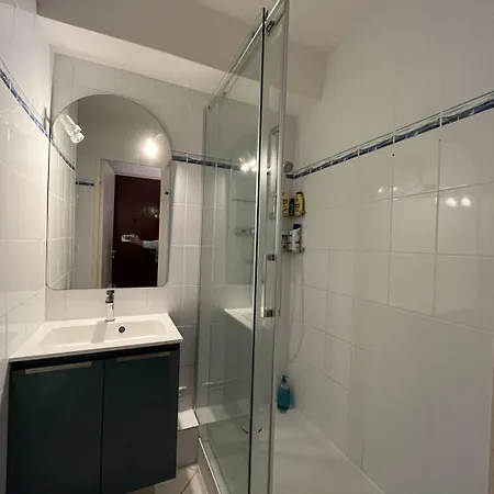 T2- Parking- Plages- Commerces