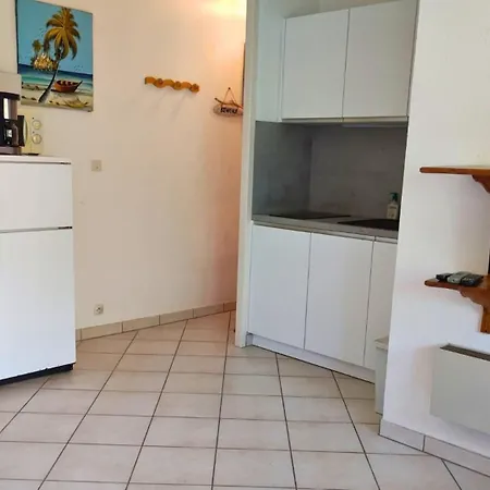 T2- Parking- Plages- Commerces *